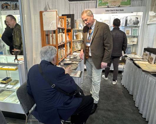 April 30, 2026, New York, New York, USA: Book buyers seen at the press preview for the ABAA New York International Antiquarian Book Fair held at the Park Avenue Armory. New York USA  - ZUMAk03_ 20260430_zaf_k03_037 Copyright: xNancyxKaszermanx