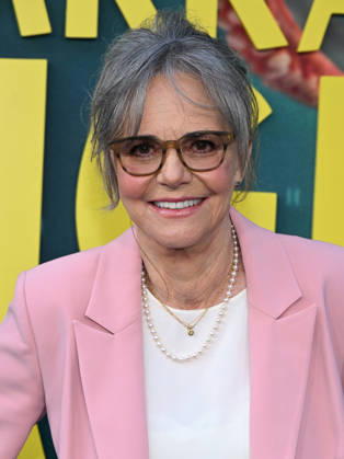 ˜Remarkably Bright Creatures™ Los Angeles Premiere Sally Field arriving to Remarkably Bright Creatures Los Angeles premiere held at the Tudum Theater on April 30, 2026 in Hollywood, CA. Hollywood Tudum Theater California USA Copyright: xLisaxOConnorx xAFF-USA.comx