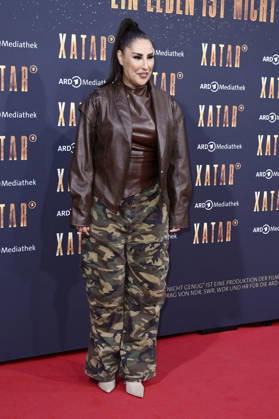 Senna Gammour bei der Premiere der ARD-Dokuserie Xatar - Ein Leben ist nicht genug in der Fotografiska Berlin. Berlin, 30.04.2026