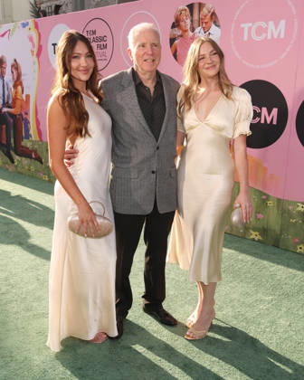 April 30, 2026, Los Angeles, California, USA: Nicholas Josef Von Sternberg, daughters at the TCM Classic Film Festival opening night presentation of Barefoot in the Park at the TCL Chinese Theatre IMAX Los Angeles USA  - ZUMAg107 20260430_zep_g107_009 Copyright: xNinaxPrommerx