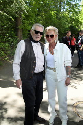 Bild Renntag in Gelsenkirchen Gelsenkirchen, 01.05.2026 Heinz Hoenig mit Ehefrau Annika Kärsten-Hoenig beim Bild-Renntag auf der Trabrennbahn in Gelsenkirchen Nordrhein-Westfalen Deutschland Copyright: xMatthiasxGränzdörferx