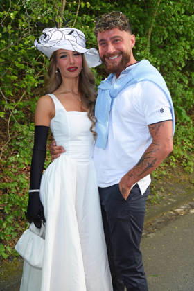 Umut Tekin mit Freundin Lena Goldstein beim BILD-RENNTAG auf der Trabrennbahn in Gelsenkirchen am 01.05.2026
