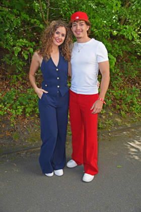Garry Secret mit Freundin Jessica beim BILD-RENNTAG auf der Trabrennbahn in Gelsenkirchen am 01.05.2026