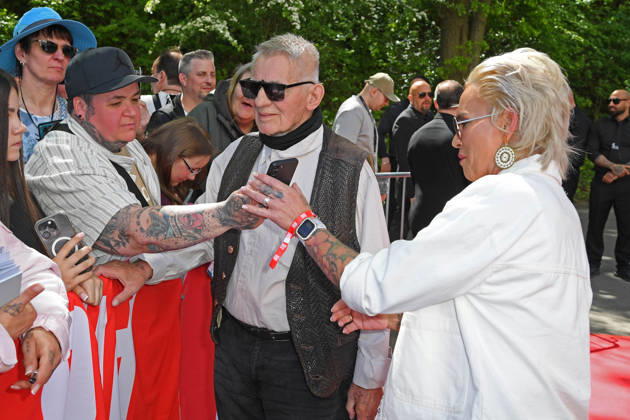 Heinz Hoenig mit Ehefrau Annika Kaersten-Hoenig beim BILD-RENNTAG auf der Trabrennbahn in Gelsenkirchen am 01.05.2026