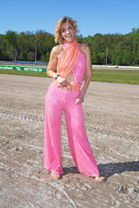 Anna-Maria Zimmermann beim BILD-RENNTAG auf der Trabrennbahn in Gelsenkirchen am 01.05.2026