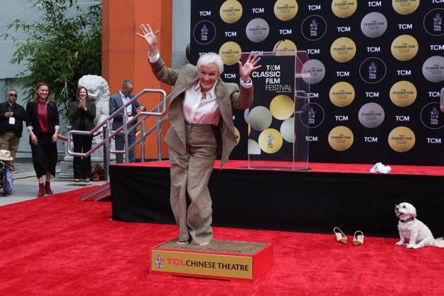 HOLLYWOOD, CALIFORNIA - MAY 01: Glenn Close attends the TCM Hand and Footprint Ceremony honoring Glenn Close at TCL Chinese Theatre on May 01, 2026 in Hollywood, California Credit: USA - ZUMAa123 20260501_zaa_a123_156 Copyright: xAdMediax