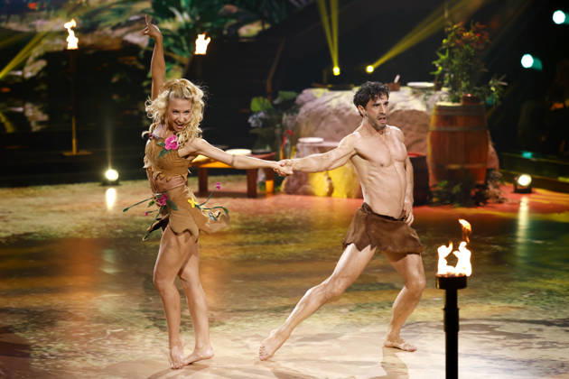 Schauspieler Jan Kittmann (GZSZ) und Tänzerin Kathrin Menzinger als Tarzan und Jane bei der achten Tanzshow der 19. Staffel der RTL-Tanzshow Lets Dance im Coloneum. Köln, 01.05.2026 NRW Deutschland Copyright: xChristophxHardtx