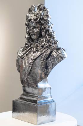 May 1, 2026, Bronx, New York, USA: Louis XIV by Jeff Koons on view during May Marquee Modern & Contemporary Auctions press preview at Sotheby s The Breuer in New York, NY on May 1, 2026. Bronx USA  - ZUMAr339 20260501_znp_r339_007 Copyright: xLevxRadinx