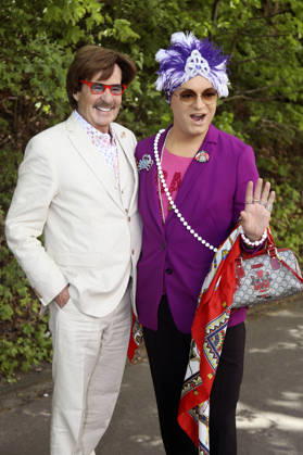 Jörg Draeger und Julian F.M. Stoeckel beim Bild-Renntag 2026 auf der Trabrennbahn Gelsenkirchen. Gelsenkirchen, 01.05.2026