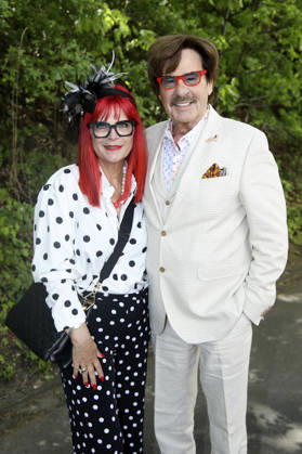 Jörg Draeger mit Ehefrau Petra Draeger beim Bild-Renntag 2026 auf der Trabrennbahn Gelsenkirchen. Gelsenkirchen, 01.05.2026