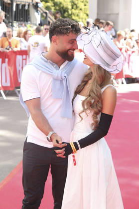 Umut Tekin und Lena Goldstein beim Bild-Renntag 2026 auf der Trabrennbahn Gelsenkirchen. Gelsenkirchen, 01.05.2026