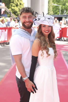 Umut Tekin und Lena Goldstein beim Bild-Renntag 2026 auf der Trabrennbahn Gelsenkirchen. Gelsenkirchen, 01.05.2026
