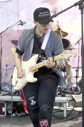 Ryan Cassata live beim 1. Mai Fest auf dem Faustgelände. Hannover, 01.05.2026