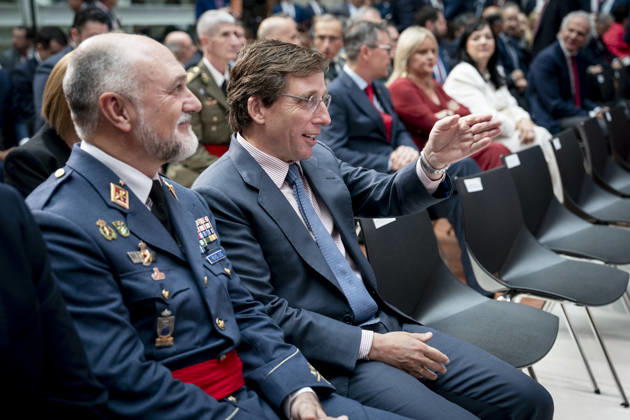 Presentation of the Grand Crosses of the Order of Dos de Mayo The Mayor of Madrid, José Luis Martínez Almeida, during the presentation of the Grand Crosses of the Order of Dos de Mayo, at the Puerta del Sol in Madrid, on May 2, 2026, in Madrid Spain The Governing Council of the Community of Madrid awards the Grand Cross of the Order of Dos de Mayo to 14 personalities, institutions and social entities in recognition of their professional careers, solidarity and example 02 MAY 2026 A Pé Espana  Copyright: xA.xPÃ rezxMecax 7492174