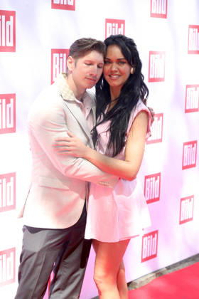 Bild-Renntag 2026 in Gelsenkirchen Vanessa Neigert mit Freund Giovanni Weisheit beim Bild-Renntag 2026 in Gelsenkirchen NRW Deutschland Copyright: xMatthiasxGränzdörferx
