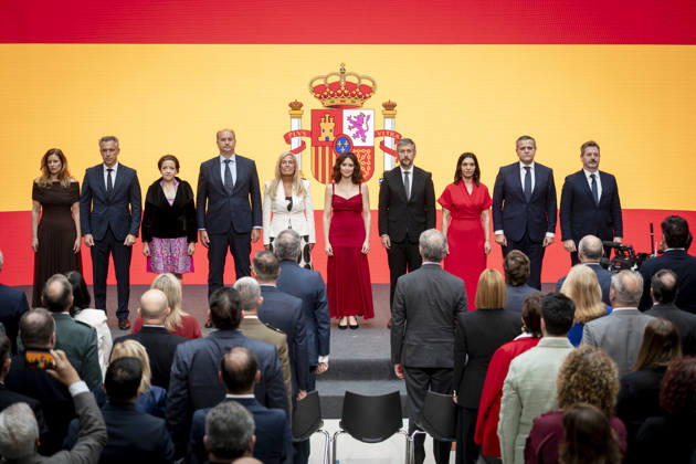 Presentation of the Grand Crosses of the Order of the Dos de Mayo The President of the Community of Madrid, Isabel Díaz Ayuso, and the recipients of the Cross of the Order of the Dos de Mayo, during the presentation of the Grand Crosses of the Order of the Dos de Mayo, at the Puerta del Sol in Madrid, on May 2, 2026, in Madrid Spain The Governing Council of the Comunidad de Madrid awards the Grand Cross of the Order of the Dos de Mayo to 14 personalities, institutions and social entities in recognition of their professional careers, solidarity and example 02 MAY 2026 A Pé Espana  Copyright: xA.xPÃ rezxMecax 7492482
