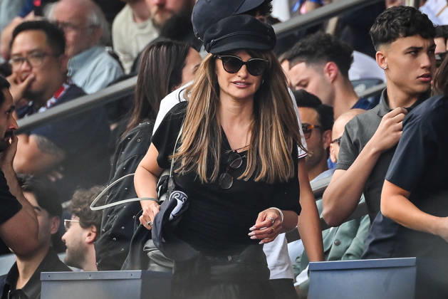 May 2, 2026, Paris, France, France: Penelope CRUZ during the Ligue 1 match between Paris Saint-Germain (PSG) and FC Lorient at Parc des Princes Stadium on May 02, 2026 in Paris, France. Paris France  - ZUMAm308 20260502_zsp_m308_003 Copyright: xMatthieuxMirvillex