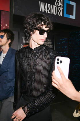 Sombr Arrivals and exits at Vogues Pre Met Gala Party at Madame Tussauds in Times Square, New York City, NY, USA, May 1, 2026 Gedeon Taieb Bestimage Celebs attending Vogues Pre Met Gala Party at Madame Tussauds in Times Square, New York New York Etats Unis  Copyright: xGedeonxTaiebx xBestimagexGedeonxTaiebx xBestimagex