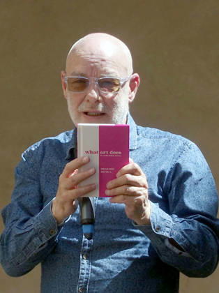 Parma, May 1, 2026. European premiere of Brian Eno s exhibition My Light Years at the Ospedale Vecchio. Pictured is Brian Eno showing his book What Art Does after the lecture he gave at the Casa della Musica.  Copyright: xRobertoxBrancolinix xipa-agency.netx xRobertoxBrancolini Ipax IPA_Agency_IPA74383071