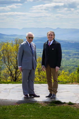 May 2, 2026, Front Royal, Va, United States: King Charles III of the United Kingdom, left, with U.S Interior Secretary Doug Burgum, right, during a visit to the Shenandoah National Park Dickey Ridge section, April 30, 2026 in Front Royal, Virginia. The King is visiting in celebration of the 250th anniversary of American independence. Front Royal United States - ZUMAp138 20260502_zaa_p138_074 Copyright: xAndrewxKing InteriorxDepartmentx