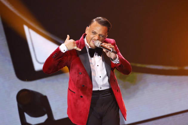 Kandidat Menowin Fröhlich bei der zweiten von drei Live-Shows der 22. Staffel der deutschen Gesangs-Castingshow Deutschland sucht den Superstar (DSDS) in den MMC-Studios. Köln, 02.05.2026 NRW Deutschland Copyright: xChristophxHardtx