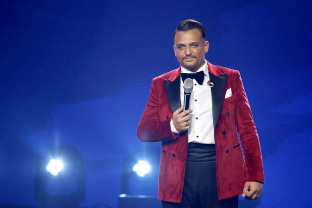 Kandidat Menowin Fröhlich bei der zweiten von drei Live-Shows der 22. Staffel der deutschen Gesangs-Castingshow Deutschland sucht den Superstar (DSDS) in den MMC-Studios. Köln, 02.05.2026 NRW Deutschland Copyright: xChristophxHardtx