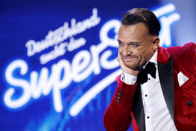 Kandidat Menowin Fröhlich bei der zweiten von drei Live-Shows der 22. Staffel der deutschen Gesangs-Castingshow Deutschland sucht den Superstar (DSDS) in den MMC-Studios. Köln, 02.05.2026 NRW Deutschland Copyright: xChristophxHardtx