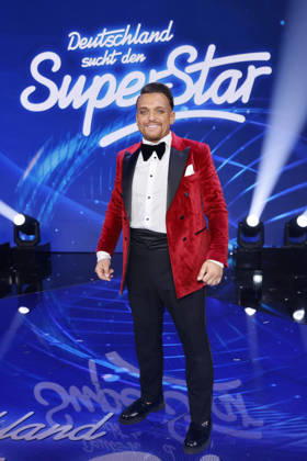 Kandidat Menowin Fröhlich bei der zweiten von drei Live-Shows der 22. Staffel der deutschen Gesangs-Castingshow Deutschland sucht den Superstar (DSDS) in den MMC-Studios. Köln, 02.05.2026 NRW Deutschland Copyright: xChristophxHardtx