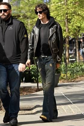 Singer Sombr arrives for lunch at Bar Pitti in New York On May 2, 2026 Gedeon Taieb Bestimage New York Etats Unis  Copyright: xGedeonxTaiebx xBestimagexGedeonxTaiebx xBestimagex