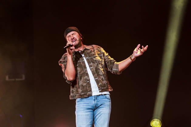 2026 iHeartCountry Festival - Show Luke Bryan performs onstage during the 2026 iHeartCountry Festival presented by Capital One at Moody Center on May 02, 2026 in Austin, Texas. Austin Moody Center Texas United States of America Copyright: xOzziexBloom imageSPACEx