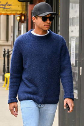 American actor and singer Jaafar Jackson nephew of Michael Jackson walks around the Upper East Side neighborhood in New York City, NY, USA, on May 3, 2026 Gedeon Taieb Bestimage American actor and singer Jaafar Jackson Michael Jacksons nephew walks around the Upper East Side neighborhood in New York City, NY, USA, on May 3, 2026 New York Etats Unis  Copyright: xGedeonxTaiebx xBestimagexGedeonxTaiebx xBestimagex