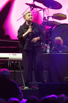 .Ela, Alphaville bei Veranstaltung EHC Happy Weekend 2026, 3.EHC-Star-Night am 03.05.2026 in Königsbrunn, Pharmpur Eisarena. Bayern Deutschland