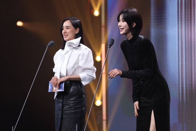BEIJING, CHINA - MAY 03: Actress Wang Zhi (L) and actress Zhang Li attend the award ceremony of the 33rd College Student Film Festival on May 3, 2026 in Beijing, China.  Copyright: xVCGx 111638930230