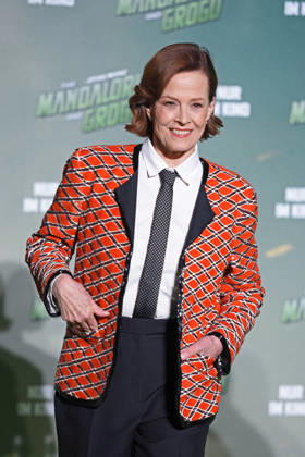 Sigourney Weaver beim Fan Event von STAR WARS: THE MANDALORIAN AND GROGU am Uber Platz in Berlin am 04.05.2026