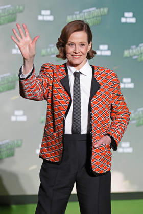 Sigourney Weaver beim Fan Event von STAR WARS: THE MANDALORIAN AND GROGU am Uber Platz in Berlin am 04.05.2026