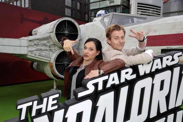 Nadja Jo Klapper und Johannes Heinrichs beim Star Wars: The Mandalorian and Grogu Photocall im Rahmen der Film Premiere & Fan Event am Uber Platz in der Uber Eats Music Hall am 4.05.2026 in Berlin Nadja Jo Klapper and Johannes Heinrichs at the Star Wars: The Mandalorian and Grogu photocall during the film premiere & fan event at Uber Platz in the Uber Eats Music Hall on May 4, 2026 in Berlin Star Wars: The Mandalorian and Grogu Filmpremiere & Fan Event in Berlin