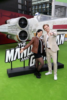 Nadja Jo Klapper und Johannes Heinrichs beim Star Wars: The Mandalorian and Grogu Photocall im Rahmen der Film Premiere & Fan Event am Uber Platz in der Uber Eats Music Hall am 4.05.2026 in Berlin Nadja Jo Klapper and Johannes Heinrichs at the Star Wars: The Mandalorian and Grogu photocall during the film premiere & fan event at Uber Platz in the Uber Eats Music Hall on May 4, 2026 in Berlin Star Wars: The Mandalorian and Grogu Filmpremiere & Fan Event in Berlin