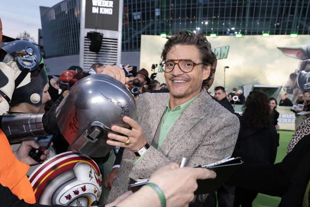 Pedro Pascal beim Star Wars: The Mandalorian and Grogu Photocall im Rahmen der Film Premiere & Fan Event am Uber Platz in der Uber Eats Music Hall am 4.05.2026 in Berlin Pedro Pascal at the Star Wars: The Mandalorian and Grogu photocall during the film premiere & fan event at Uber Platz in the Uber Eats Music Hall on May 4, 2026 in Berlin Star Wars: The Mandalorian and Grogu Filmpremiere & Fan Event in Berlin