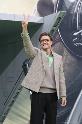 Pedro Pascal beim Star Wars: The Mandalorian and Grogu Photocall im Rahmen der Film Premiere & Fan Event am Uber Platz in der Uber Eats Music Hall am 4.05.2026 in Berlin Pedro Pascal at the Star Wars: The Mandalorian and Grogu photocall during the film premiere & fan event at Uber Platz in the Uber Eats Music Hall on May 4, 2026 in Berlin Star Wars: The Mandalorian and Grogu Filmpremiere & Fan Event in Berlin