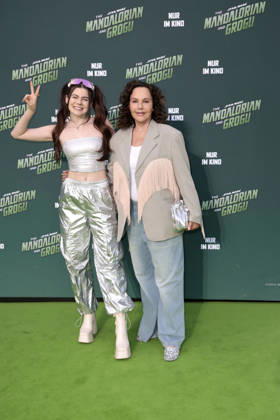 Klaudia Giez und Natascha Ochsenknecht beim Star Wars: The Mandalorian and Grogu Photocall im Rahmen der Film Premiere & Fan Event am Uber Platz in der Uber Eats Music Hall am 4.05.2026 in Berlin Klaudia Giez and Natascha Ochsenknecht at the Star Wars: The Mandalorian and Grogu photocall during the film premiere & fan event at Uber Platz in the Uber Eats Music Hall on May 4, 2026 in Berlin Star Wars: The Mandalorian and Grogu Filmpremiere & Fan Event in Berlin