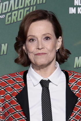 Sigourney Weaver at the Star Wars: The Mandalorian and Grogu photocall during the film premiere & fan event at Uber Platz in the Uber Eats Music Hall on May 4, 2026 in Berlin Star Wars: The Mandalorian and Grogu Filmpremiere & Fan Event in Berlin