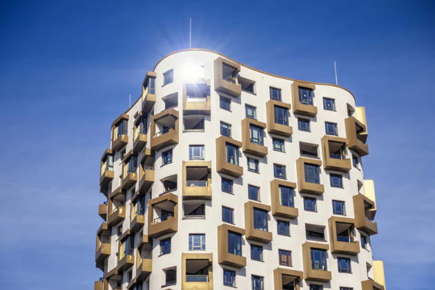 Modern high-rise residential building in Munich with unique architecture, MAMF03819