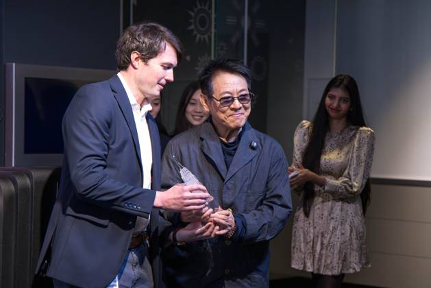 Jet Li visits the Empire State Building Jet Li, actor, martial artist and philanthropist, accompanied by his daughters, visits the Empire State Building to promote the launch of his book Beyond Life and Death: The Way of True Freedom , a collection of memories and reflections on spirituality and freedom. May,04,2026 new york new york united of america Copyright: xVanessaxCarvalhox