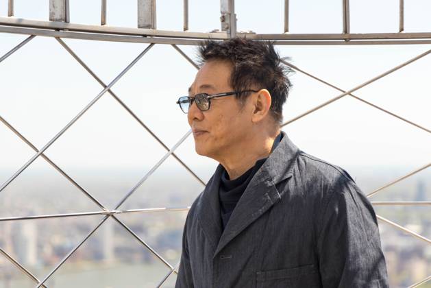 Jet Li visits the Empire State Building Jet Li, actor, martial artist and philanthropist, accompanied by his daughters, visits the Empire State Building to promote the launch of his book Beyond Life and Death: The Way of True Freedom , a collection of memories and reflections on spirituality and freedom. May,04,2026 new york new york united of america Copyright: xVanessaxCarvalhox
