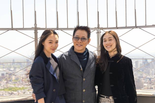 Jet Li visits the Empire State Building Jet Li, actor, martial artist and philanthropist, accompanied by his daughters, visits the Empire State Building to promote the launch of his book Beyond Life and Death: The Way of True Freedom , a collection of memories and reflections on spirituality and freedom. May,04,2026 new york new york united of america Copyright: xVanessaxCarvalhox