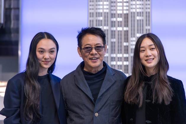 Jet Li visits the Empire State Building Jet Li, actor, martial artist and philanthropist, accompanied by his daughters, visits the Empire State Building to promote the launch of his book Beyond Life and Death: The Way of True Freedom , a collection of memories and reflections on spirituality and freedom. May,04,2026 new york new york united of america Copyright: xVanessaxCarvalhox