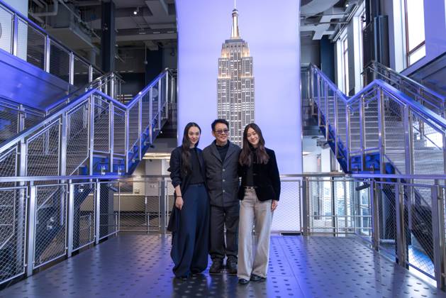 Jet Li visits the Empire State Building Jet Li, actor, martial artist and philanthropist, accompanied by his daughters, visits the Empire State Building to promote the launch of his book Beyond Life and Death: The Way of True Freedom , a collection of memories and reflections on spirituality and freedom. May,04,2026 new york new york united of america Copyright: xVanessaxCarvalhox