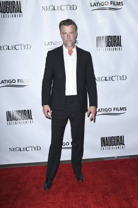 Josh Duhamel at arrivals for NEGLECTED Premiere, TCL Chinese Theatre, Los Angeles, CA, May 04, 2026. Photo By: Elizabeth Goodenough Everett Collection NEGLECTED Premiere PUBLICATIONXNOTxINxCANxCHNxFRAxITAxJPNxNORxPOLxRUSxESPxUKxUSA