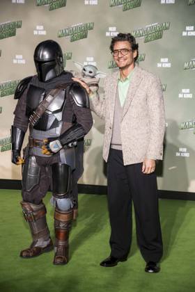 ABB STARSWARS- Pedro Pascal auf dem gruenen Teppich bei dem Fan Event von Stars Wars The Mandalorian and Grogu in UCI Luxe East Side Gallery am 04.05.2026 in Berlin Berlin Deutschland
