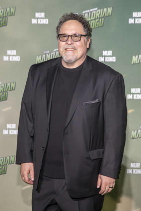 ABB STARSWARS- Jon Favreau auf dem gruenen Teppich bei dem Fan Event von Stars Wars The Mandalorian and Grogu in UCI Luxe East Side Gallery am 04.05.2026 in Berlin Berlin Deutschland